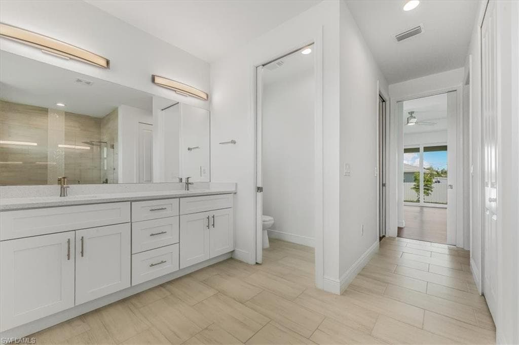 1013 39th Ter, Cape Coral, FL 33909-8
