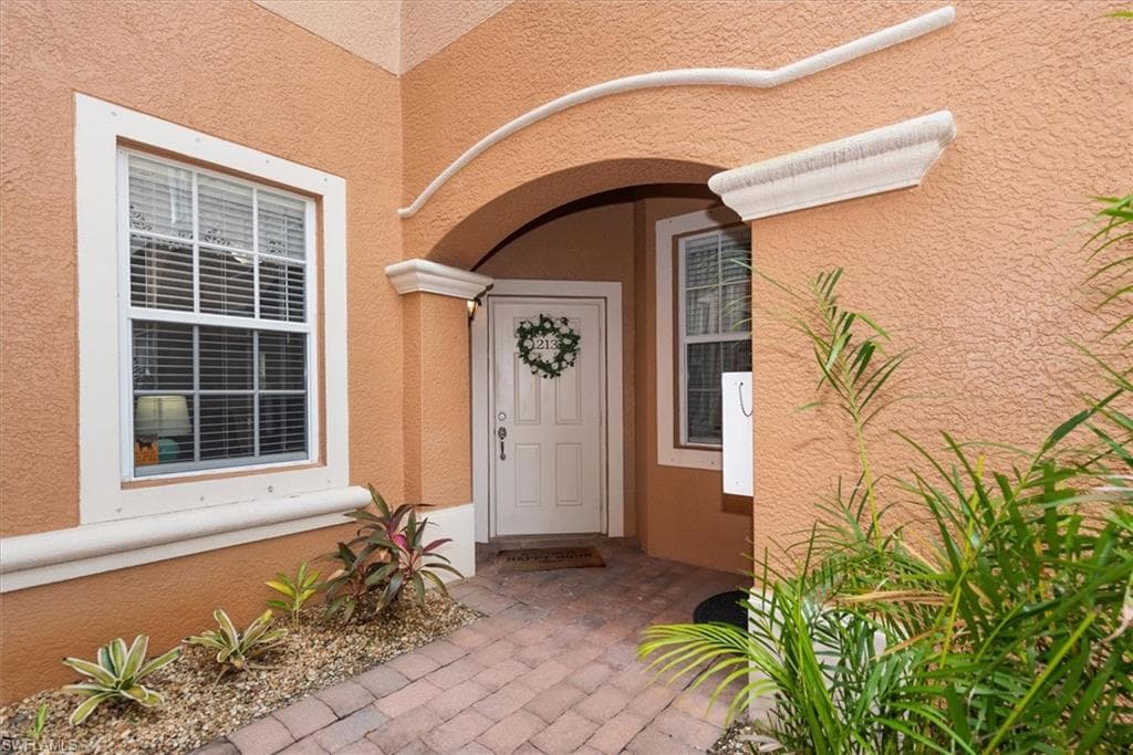 28105 Mandolin Ct 213, Bonita Springs, FL 34135-5
