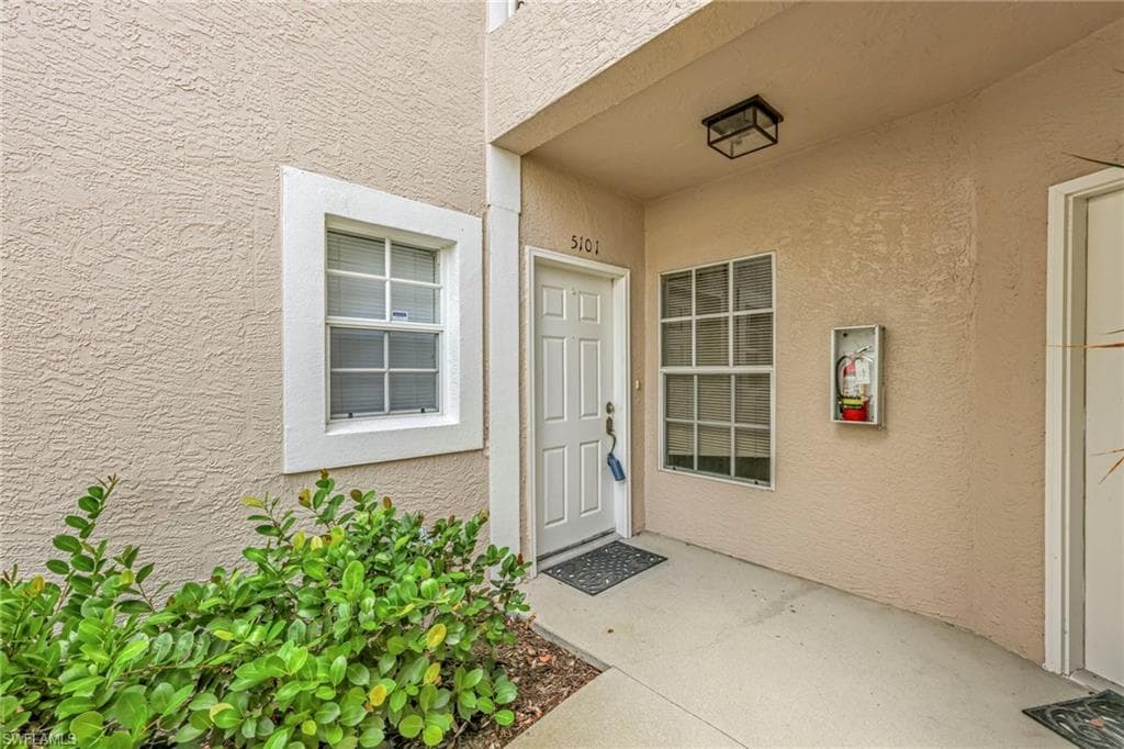 1290 Sweetwater Cv 5101, Naples, FL 34110-23