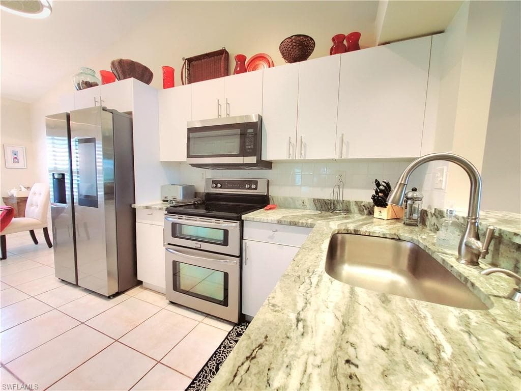 385 Dover Pl 4-402, Naples, FL 34104-14