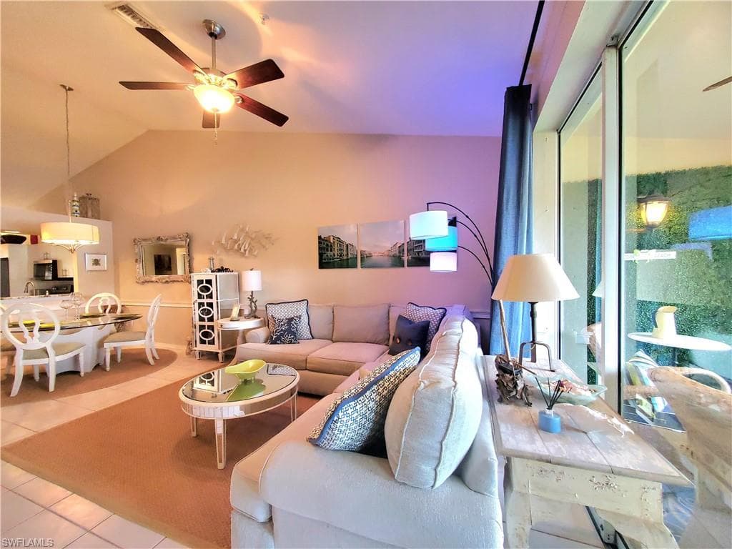 385 Dover Pl 4-402, Naples, FL 34104-27