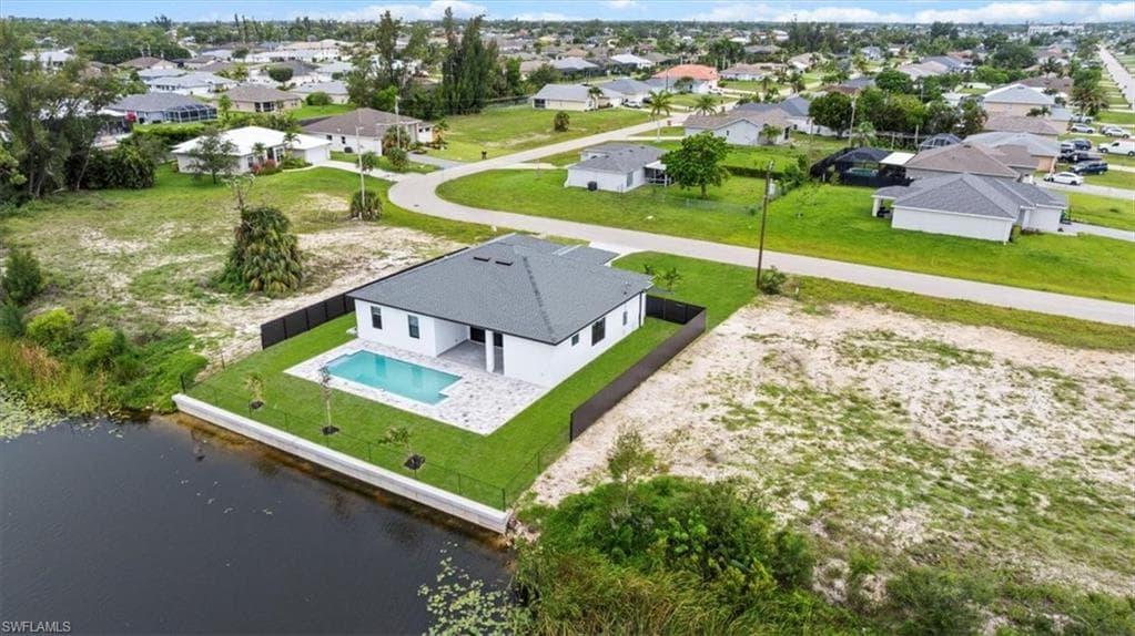 1425 11th Ct, Cape Coral, FL 33991-38