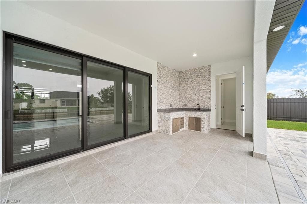 1425 11th Ct, Cape Coral, FL 33991-43