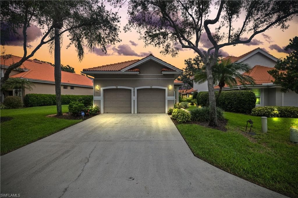 127 Napa Ridge Way, Naples, FL 34119-1