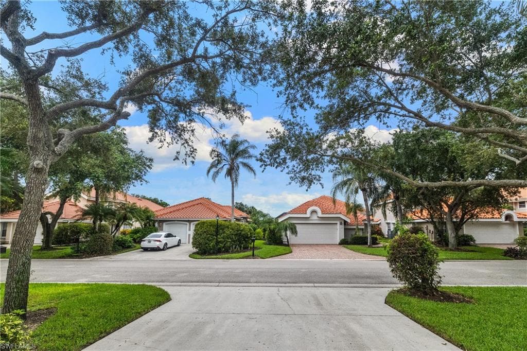 127 Napa Ridge Way, Naples, FL 34119-34