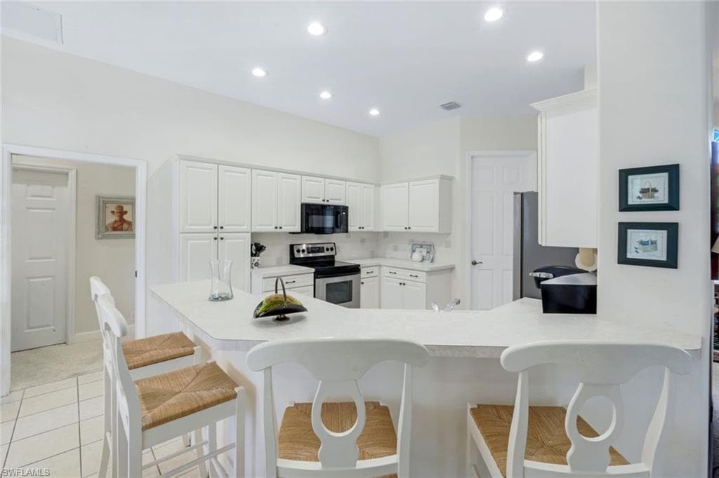8397 Northhampton Ct, Naples, FL 34120-9