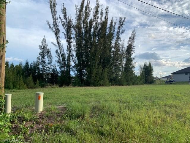 2806 6th Ter, Cape Coral, FL 33993-4
