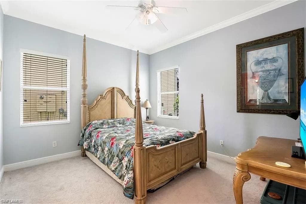 1724 Birdie Dr, Naples, FL 34120-25