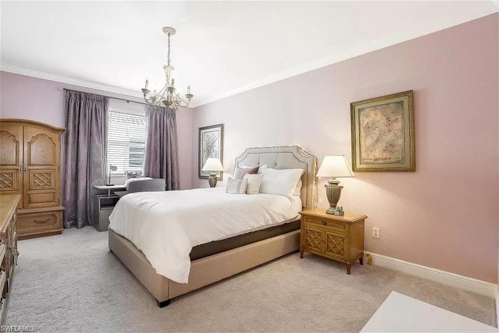 1724 Birdie Dr, Naples, FL 34120-26