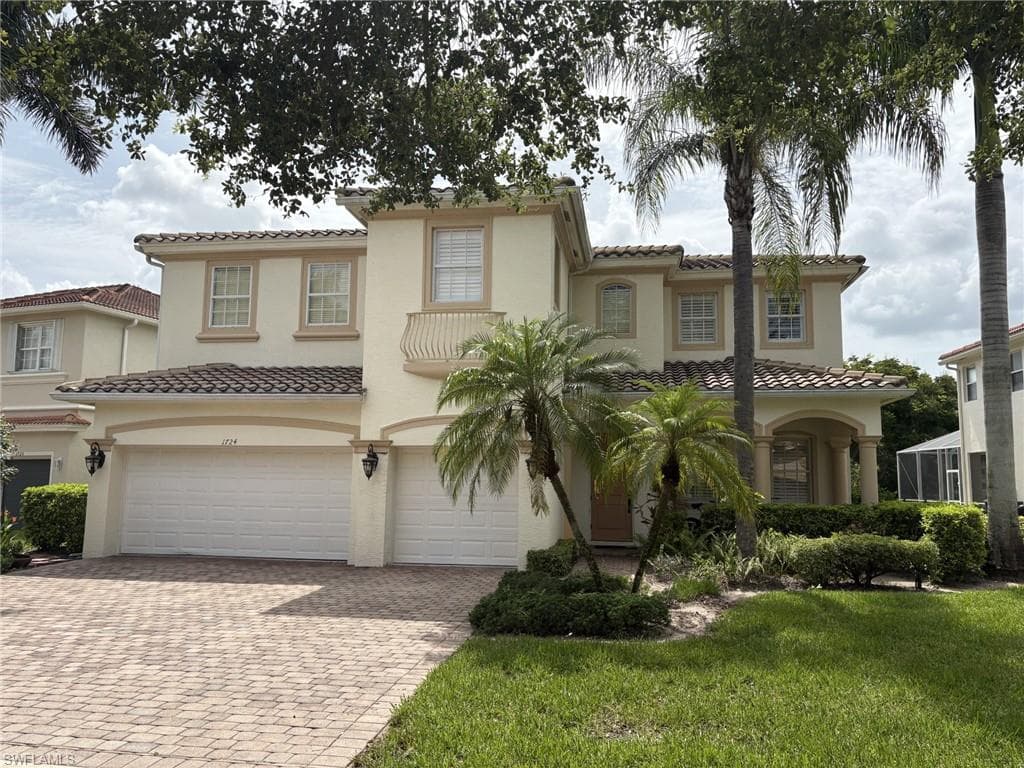 1724 Birdie Dr, Naples, FL 34120-36