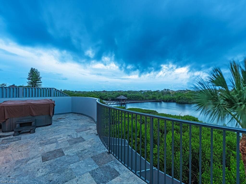 834 Hideaway Cir W, Marco Island, FL 34145-19