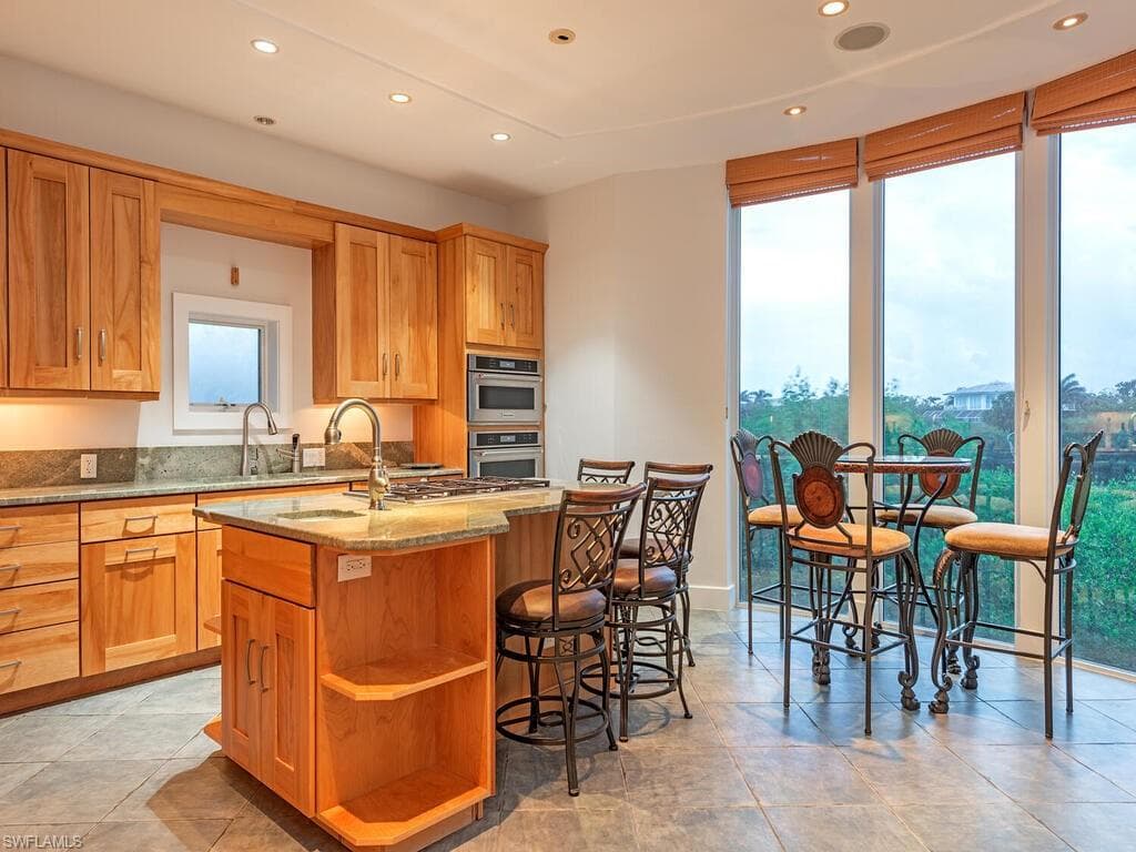 834 Hideaway Cir W, Marco Island, FL 34145-4