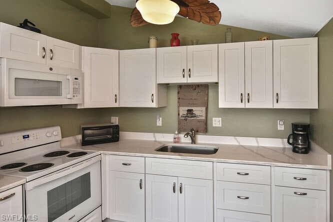 12161 Palm Dr, Fort Myers, FL 33908-9