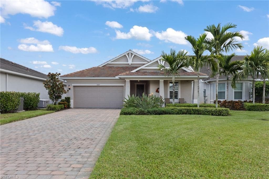 10507 Jackson Square Dr, Estero, FL 33928-4