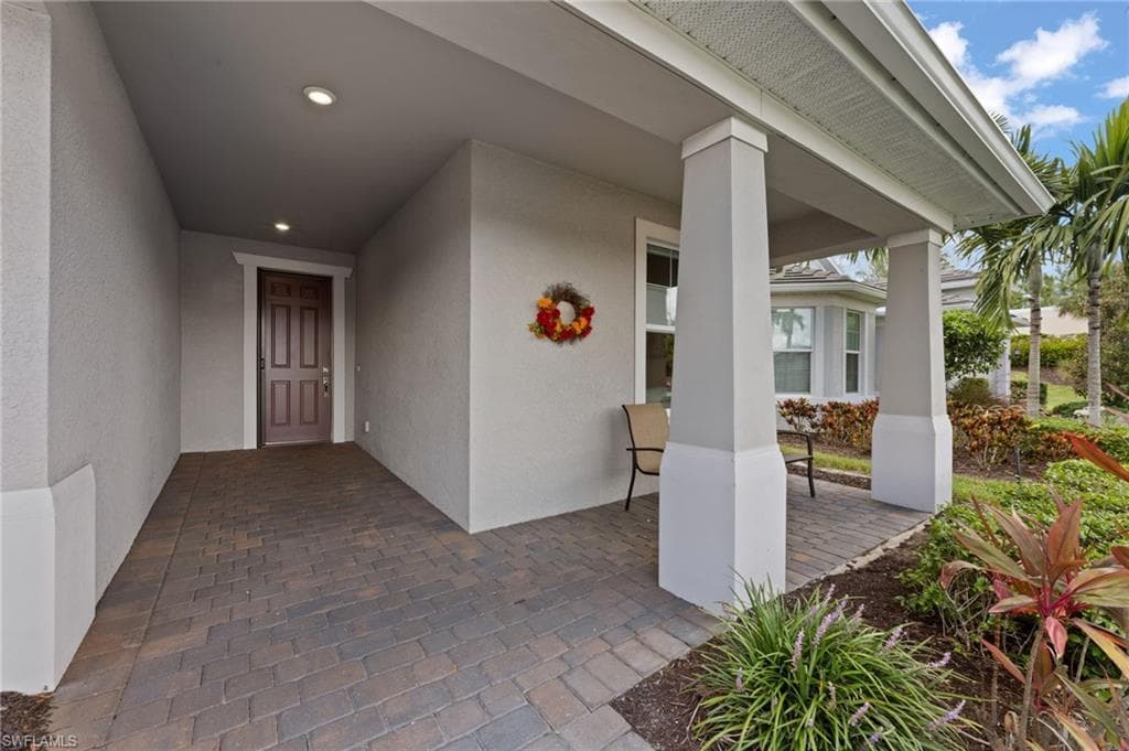 10507 Jackson Square Dr, Estero, FL 33928-5