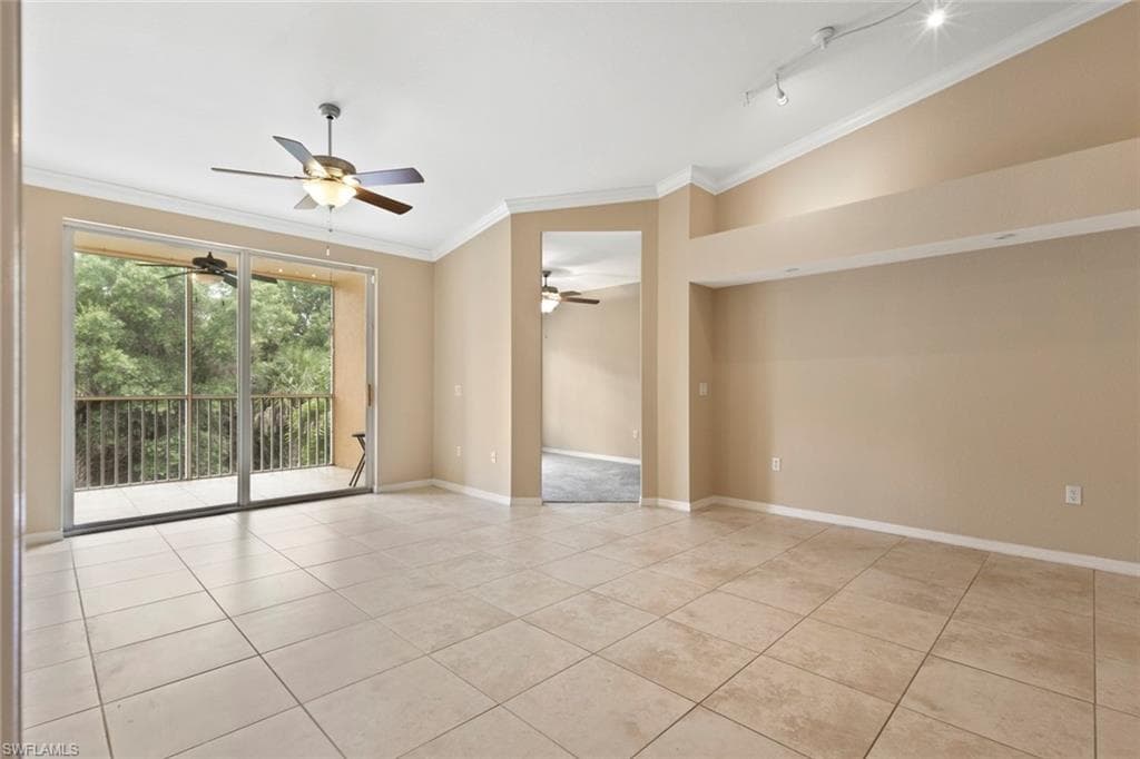 10009 Villagio Gardens Ln 207, Estero, FL 33928-5