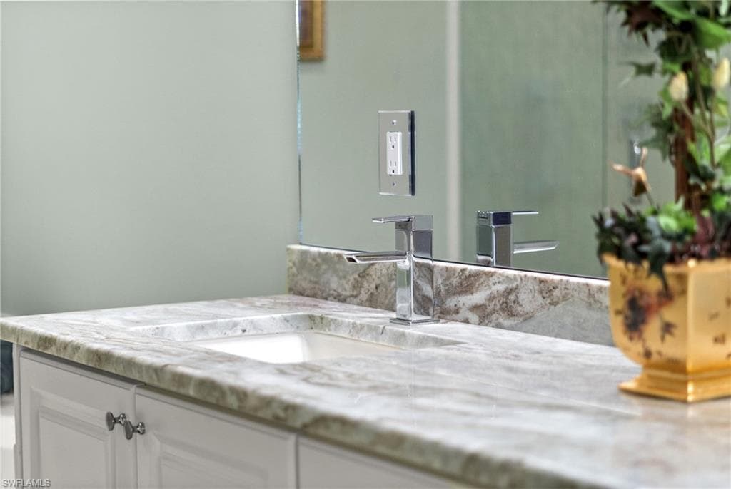 337 Vintage Bay Dr D4, Marco Island, FL 34145-19