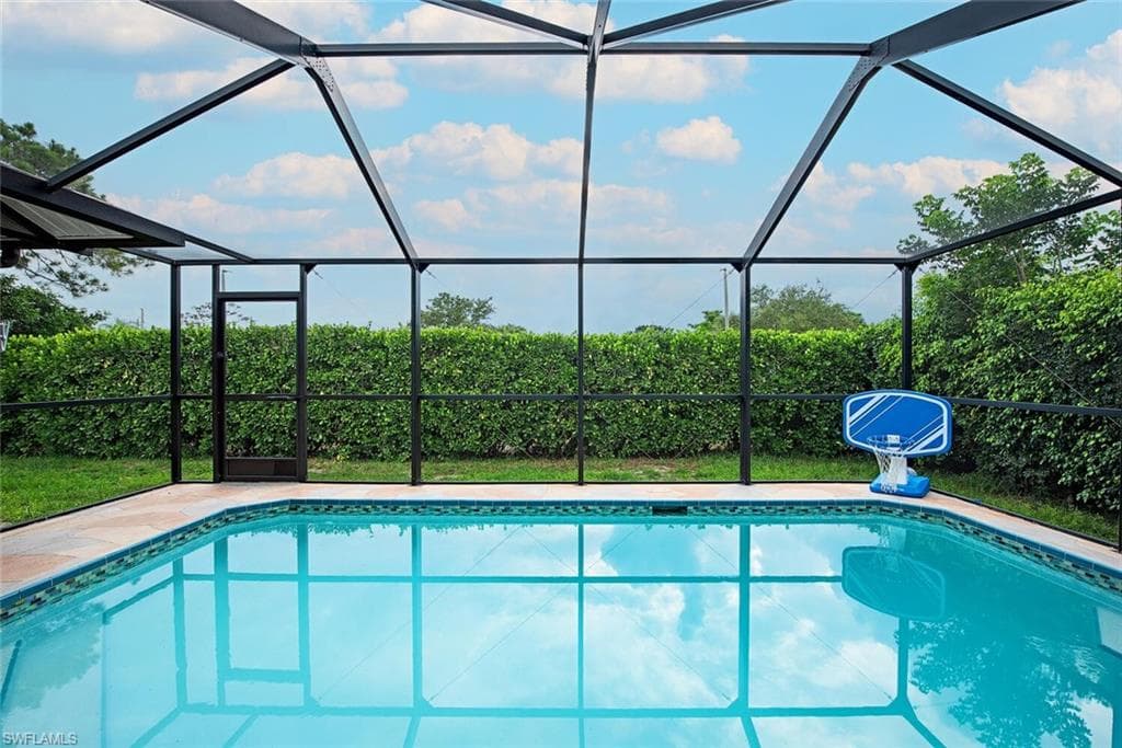 108 Greenview St, Marco Island, FL 34145-1