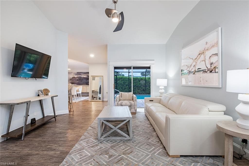 108 Greenview St, Marco Island, FL 34145-5