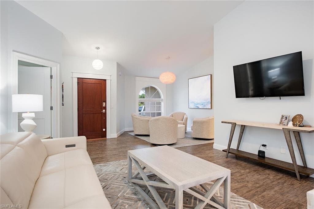 108 Greenview St, Marco Island, FL 34145-6