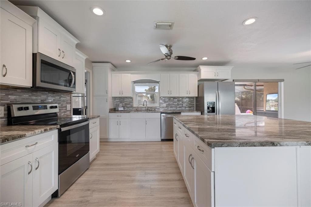 1346 Beacon Dr, Port Charlotte, FL 33952-14