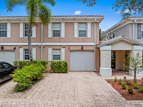 5569 Cove Cir 74, Naples, FL 34119-1