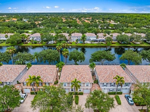 5569 Cove Cir 74, Naples, FL 34119-24
