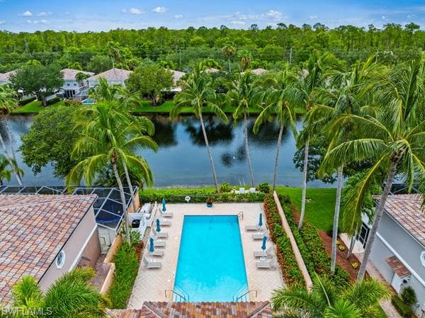 5569 Cove Cir 74, Naples, FL 34119-26