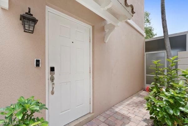5569 Cove Cir 74, Naples, FL 34119-4