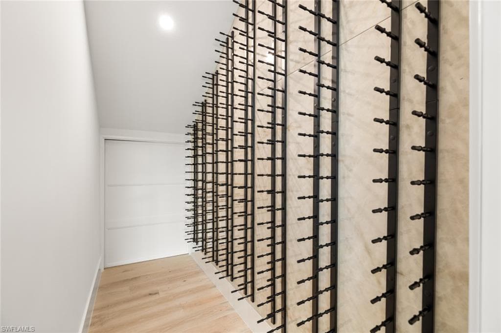 565 Whispering Pine Ln, Naples, FL 34103-10