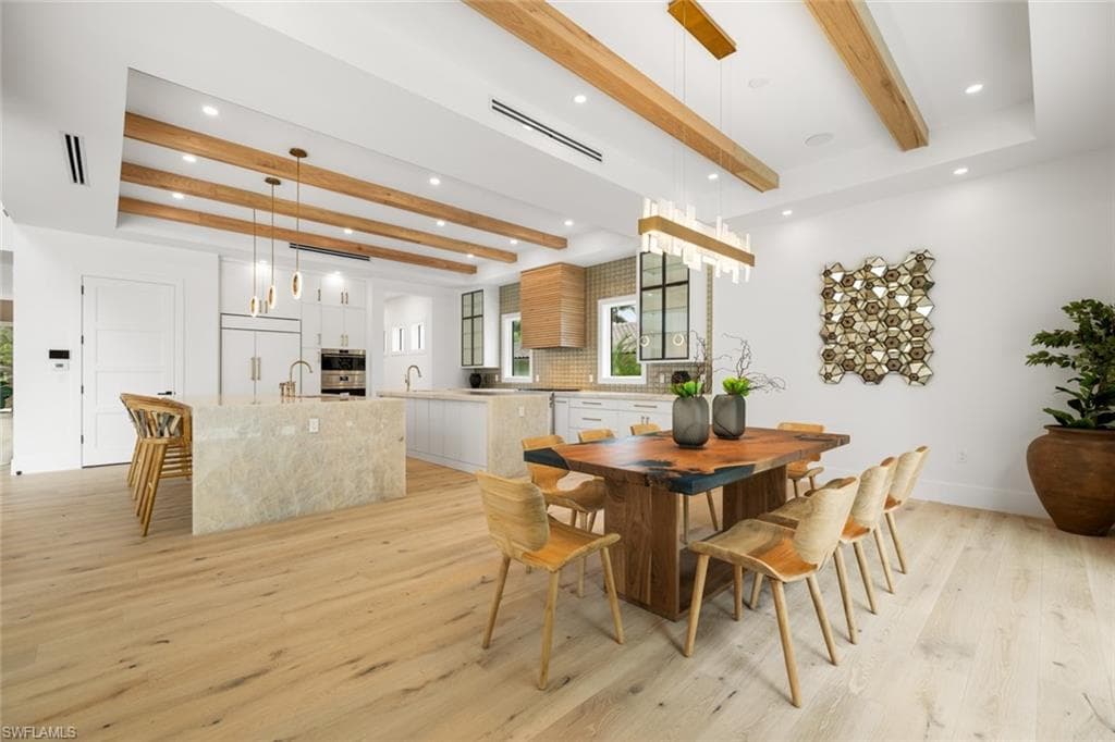 565 Whispering Pine Ln, Naples, FL 34103-13