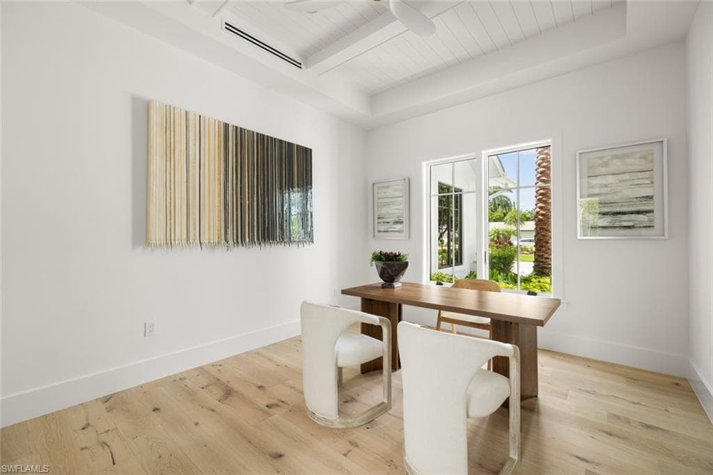 565 Whispering Pine Ln, Naples, FL 34103-27