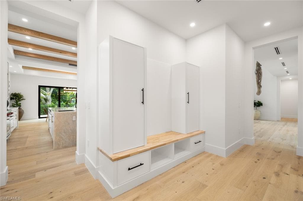 565 Whispering Pine Ln, Naples, FL 34103-28