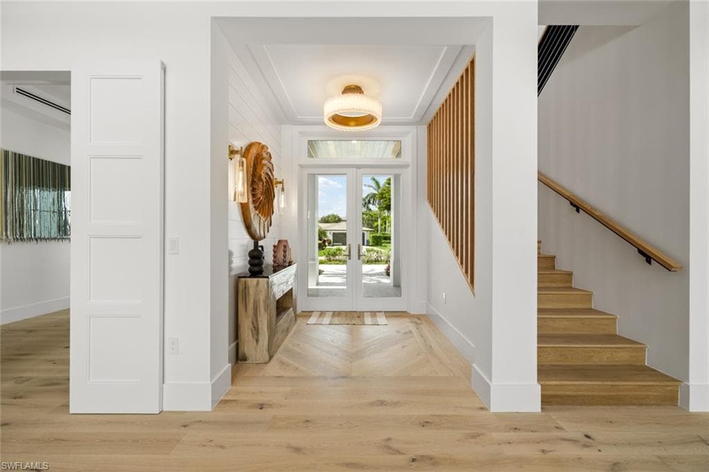 565 Whispering Pine Ln, Naples, FL 34103-30