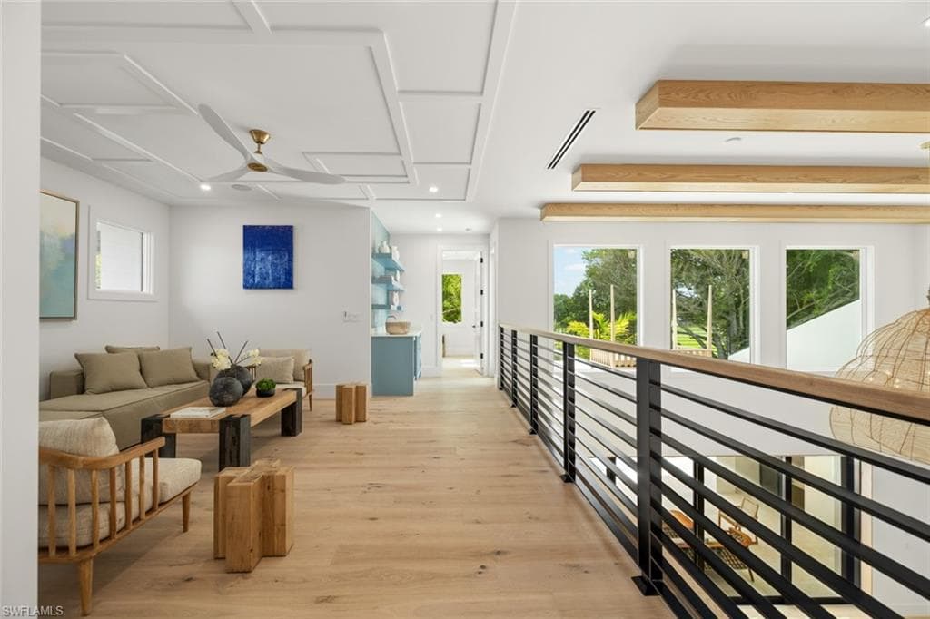 565 Whispering Pine Ln, Naples, FL 34103-32