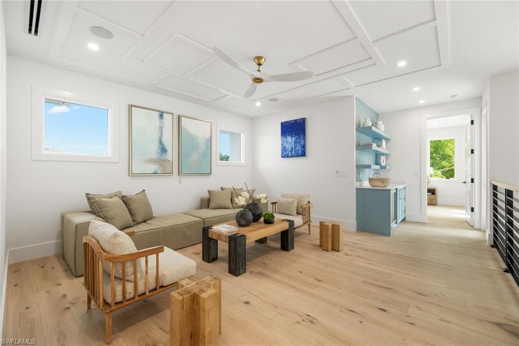 565 Whispering Pine Ln, Naples, FL 34103-33