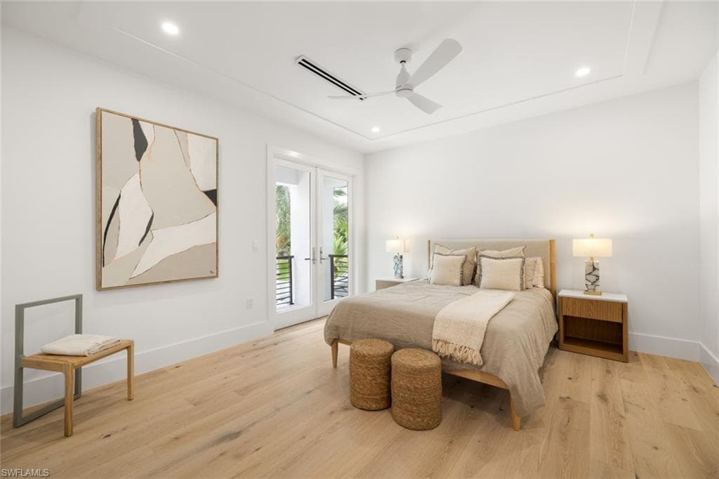 565 Whispering Pine Ln, Naples, FL 34103-38