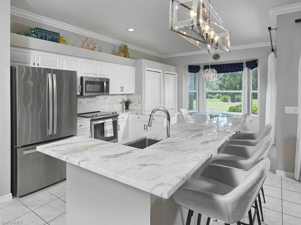 1720 Morning Sun Ln D10, Naples, FL 34119-7