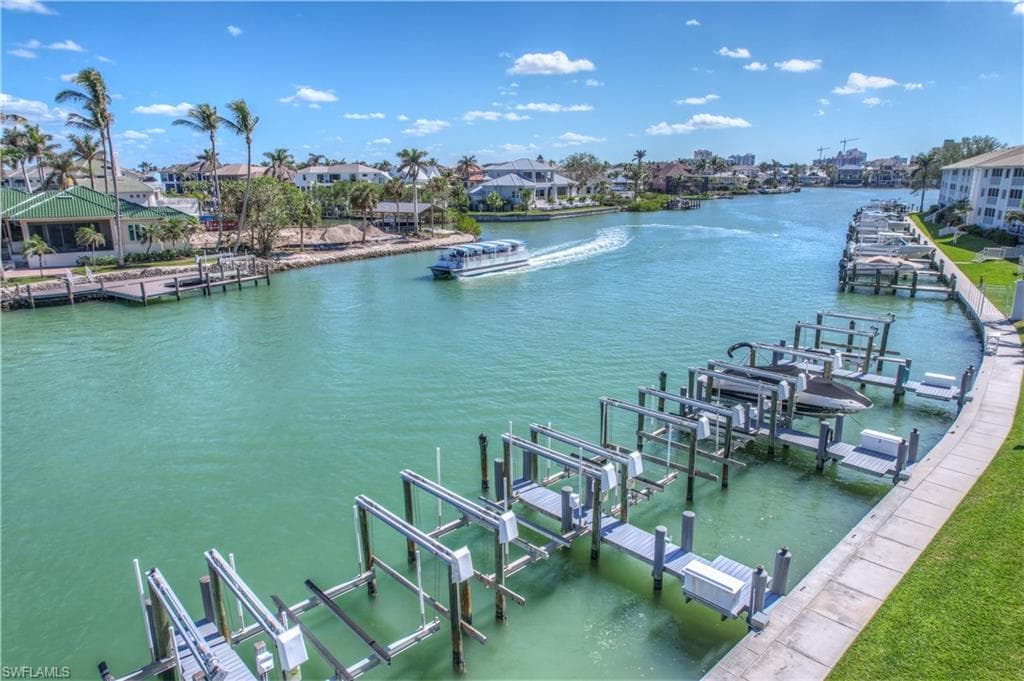 11030 Gulf Shore Dr 401, Naples, FL 34108-14