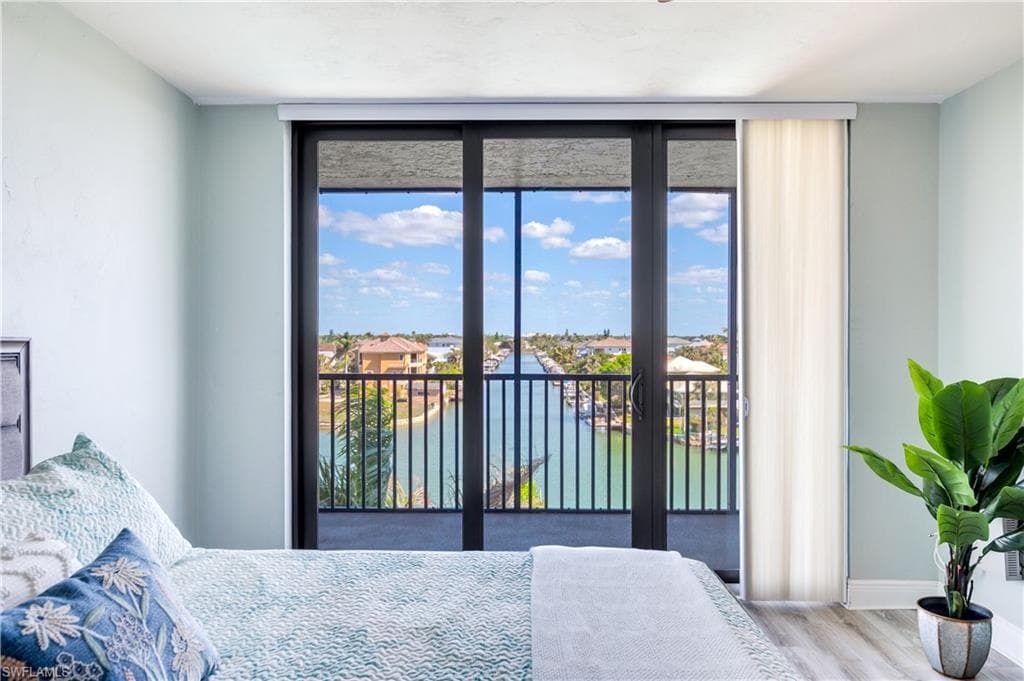 11030 Gulf Shore Dr 401, Naples, FL 34108-21
