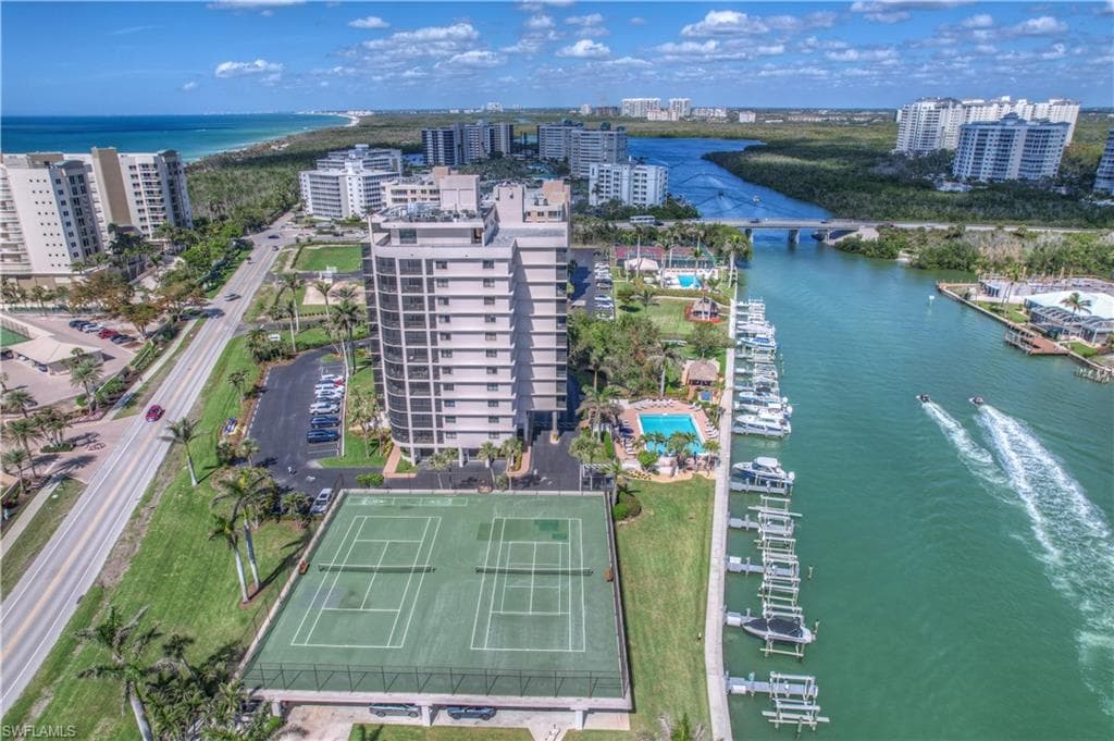 11030 Gulf Shore Dr 401, Naples, FL 34108-33
