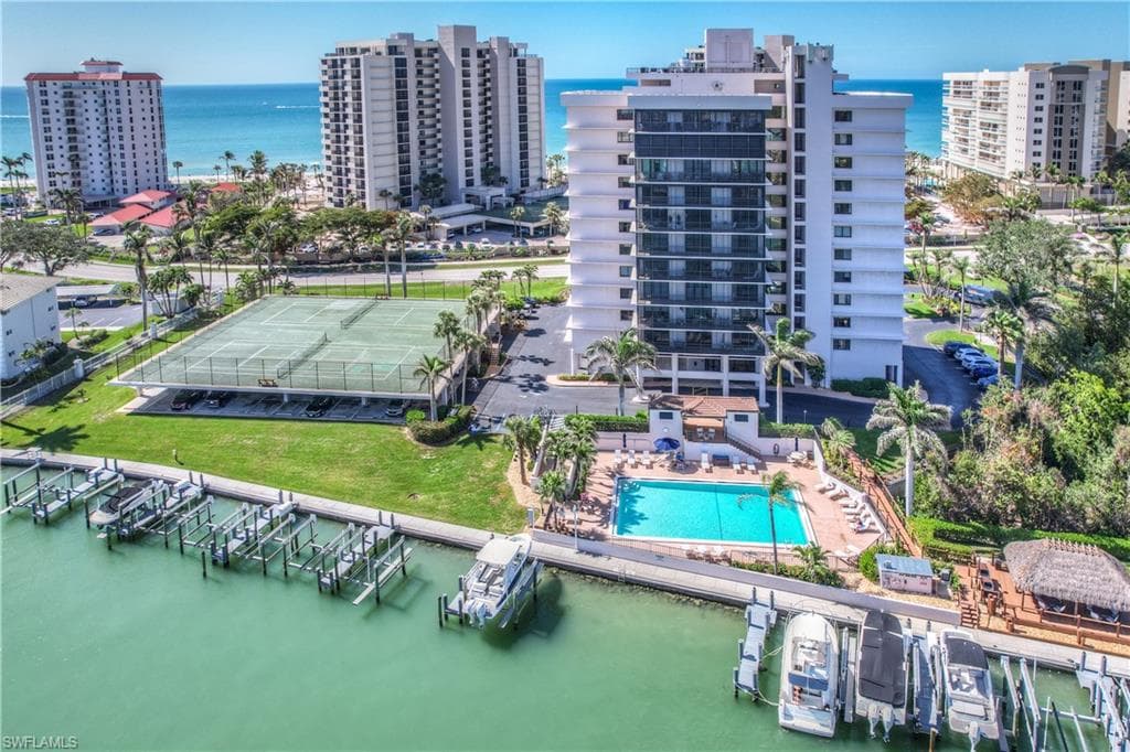 11030 Gulf Shore Dr 401, Naples, FL 34108-3