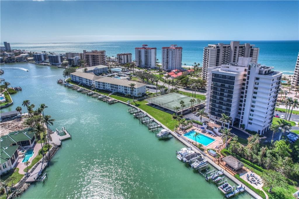 11030 Gulf Shore Dr 401, Naples, FL 34108-4
