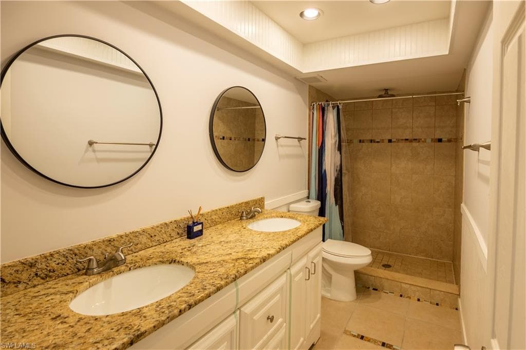 180 Cypress Way E B212, Naples, FL 34110-9