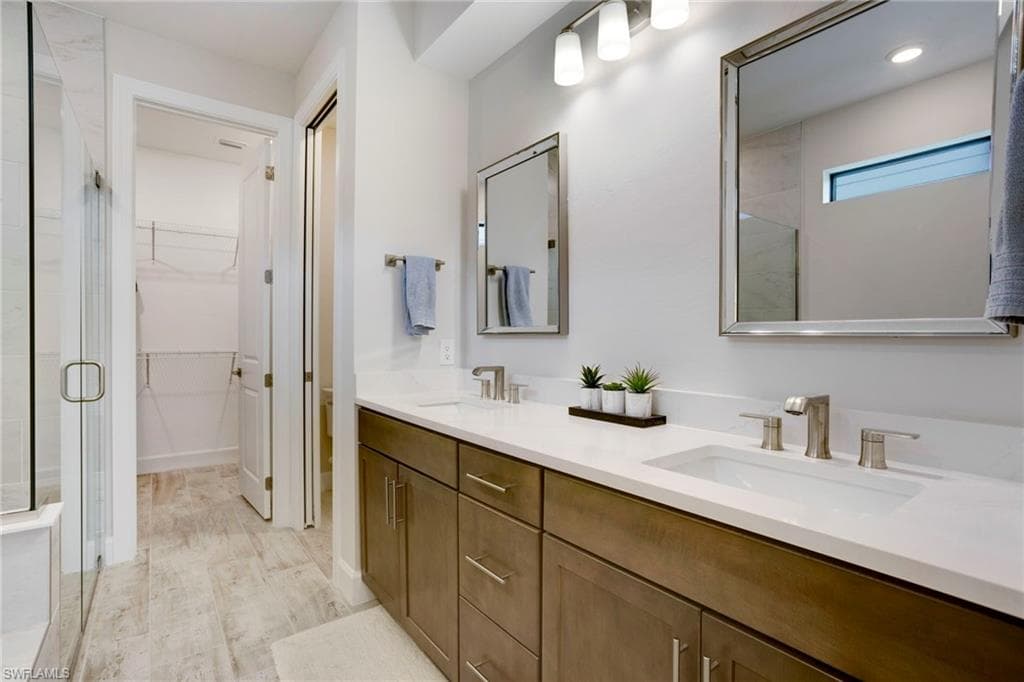 10478 Ventana Ln, Naples, FL 34120-16