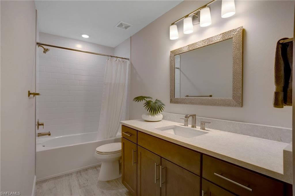 10478 Ventana Ln, Naples, FL 34120-31