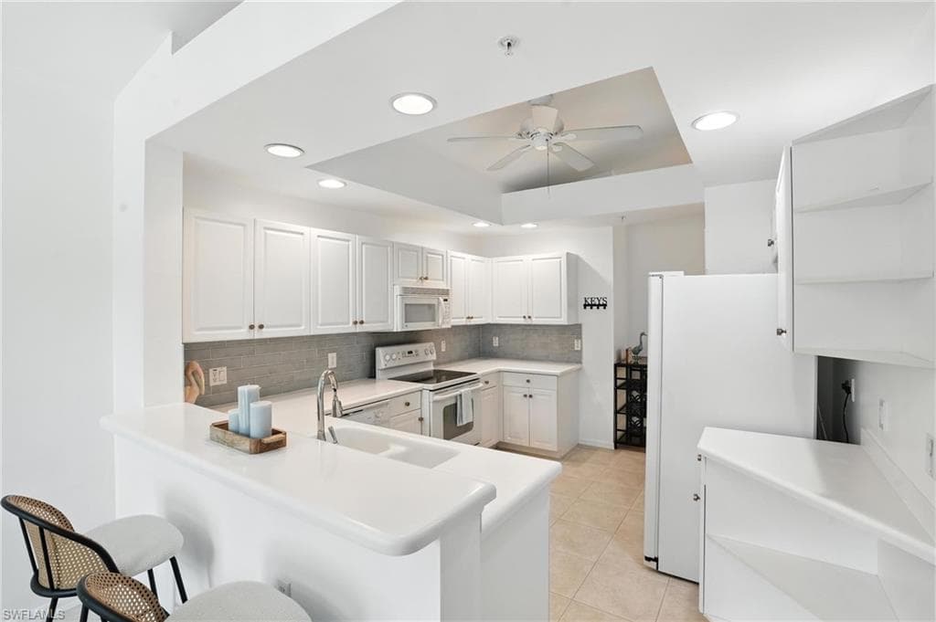 3425 Laurel Greens Ln S 203, Naples, FL 34119-13