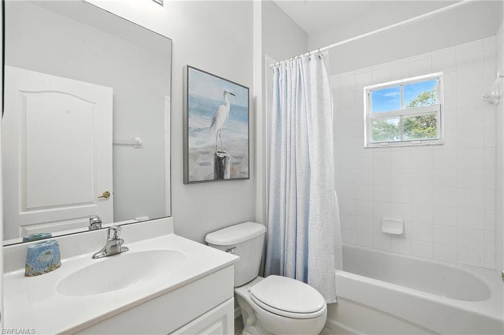 3425 Laurel Greens Ln S 203, Naples, FL 34119-27