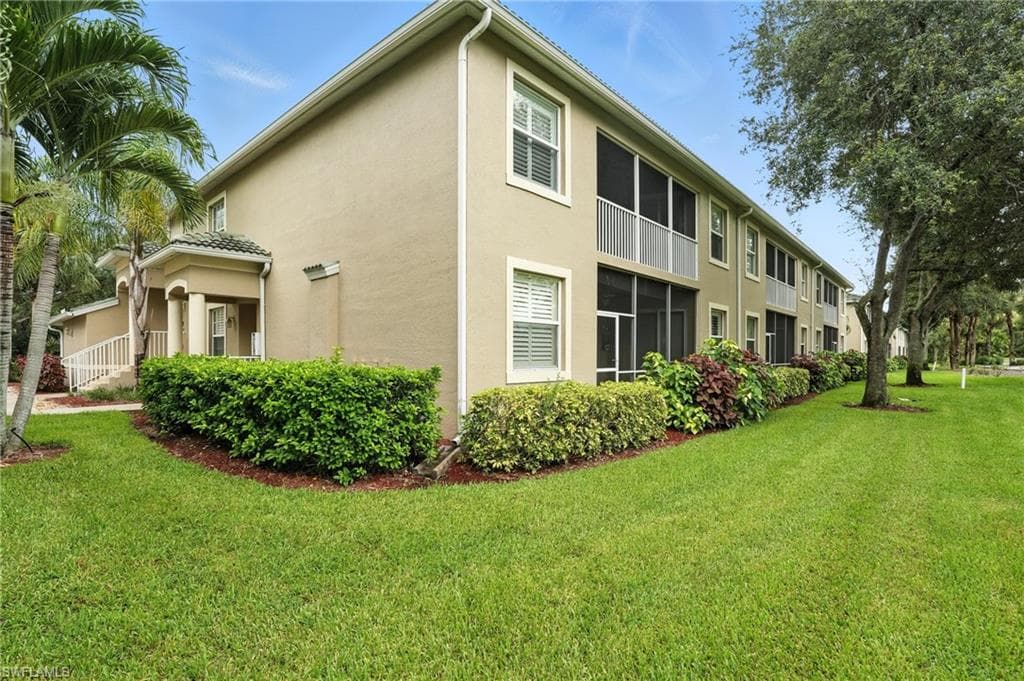 3425 Laurel Greens Ln S 203, Naples, FL 34119-36