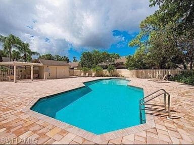 810 Meadowland Dr G, Naples, FL 34108-29
